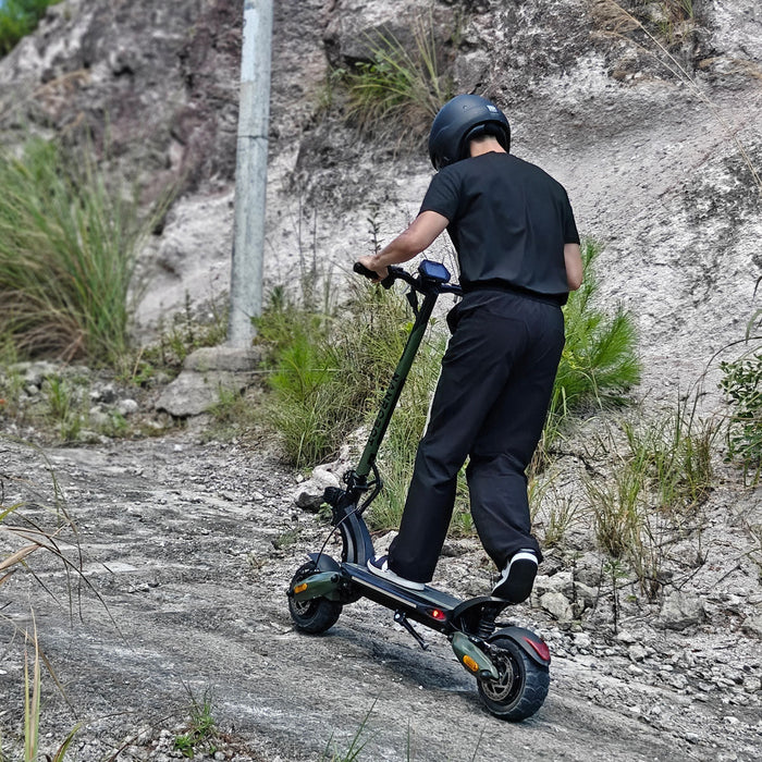 Nanrobot D6+ MAX All-Terrain Electric Scooter — Dual 1500W Motors, 60V 30Ah Battery, Hydraulic Suspension