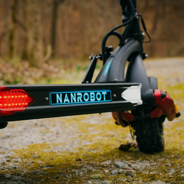 Nanrobot LS7+ 72V Electric Scooter — Dual 3000W Motors, 72V 35Ah Samsung Battery, Four-Piston Hydraulic Brakes